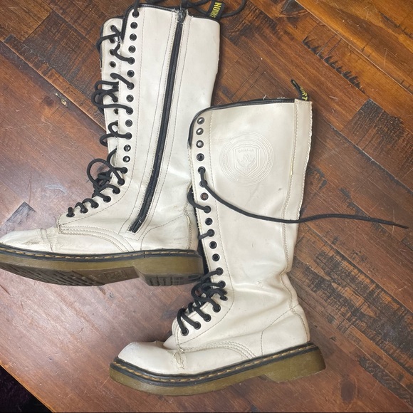 White tall combat boots size 6.5 - Picture 1 of 6